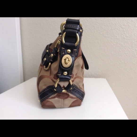 Sold - Picture 3 of 8